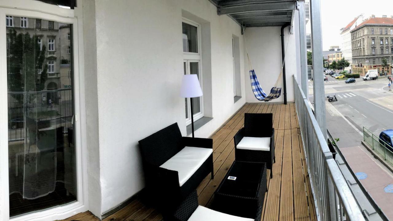 Spacious In Center With Terrace Appartement *